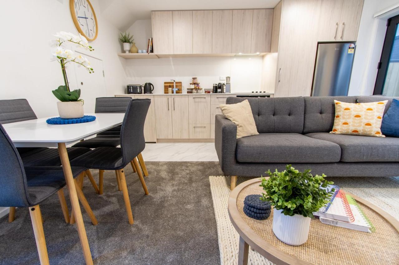 Luxurious 2 Bedroom Retreat Apartment *