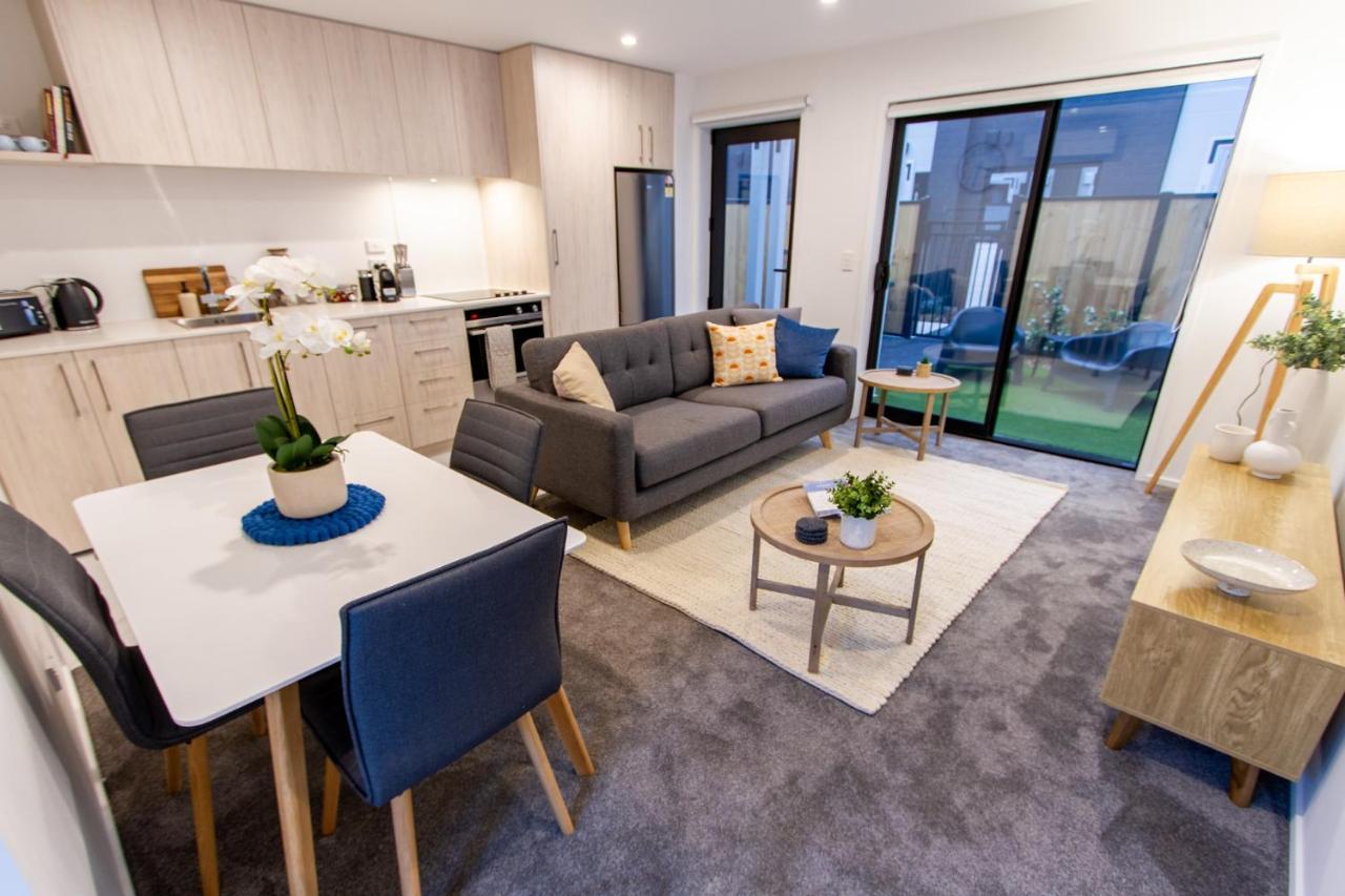 Apartment Luxurious 2 Bedroom Retreat *