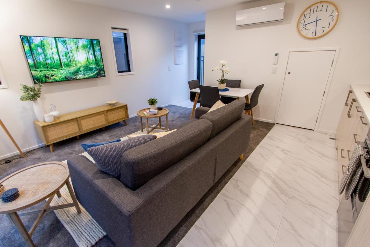 Apartment Luxurious 2 Bedroom Retreat *